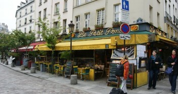 Le Café Petit Pont, affaire lutécienne et joyeuse SONY DSC