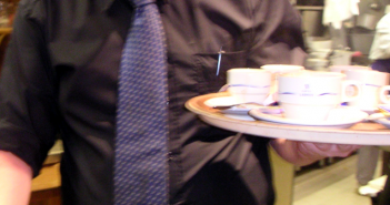 Café, quand le savoir-vivre fait baisser l’addition… cafe-politesse