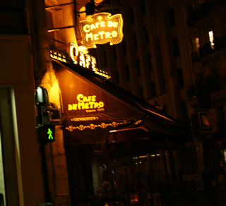canot_cafe_metro