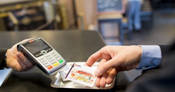L’arrivée des « titres restaurants » dématérialisés dans les bistrots