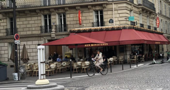 Aux Ministères