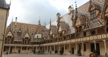 156e vente des Hospices de Beaune, un millésime « bien dans ses peaux » malgré gel et mildiou