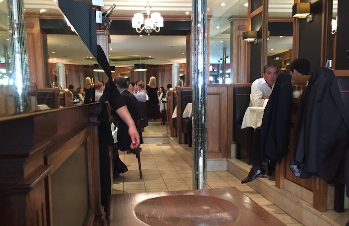 Le Vin Terre Paris Bistro